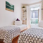 3 Bedroom Apartment In Baixa With River View